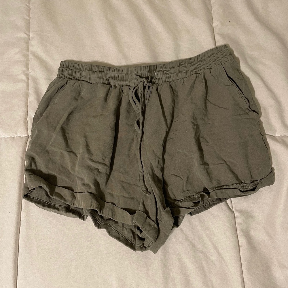 army green forever 21 shorts